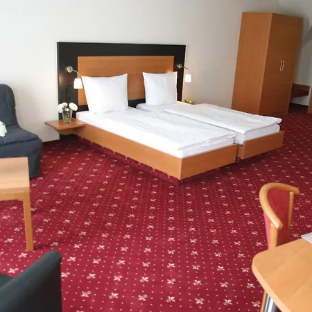 Zum Roessel Отель 3*