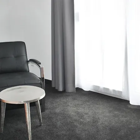 Zum Roessel Hotel 3*