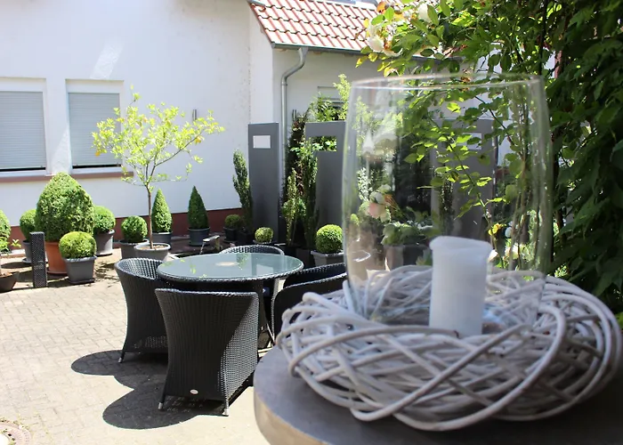 Zum Roessel Hotel 3*