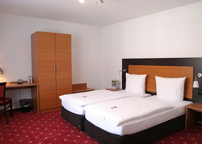 Hotel Zum Roessel 3*